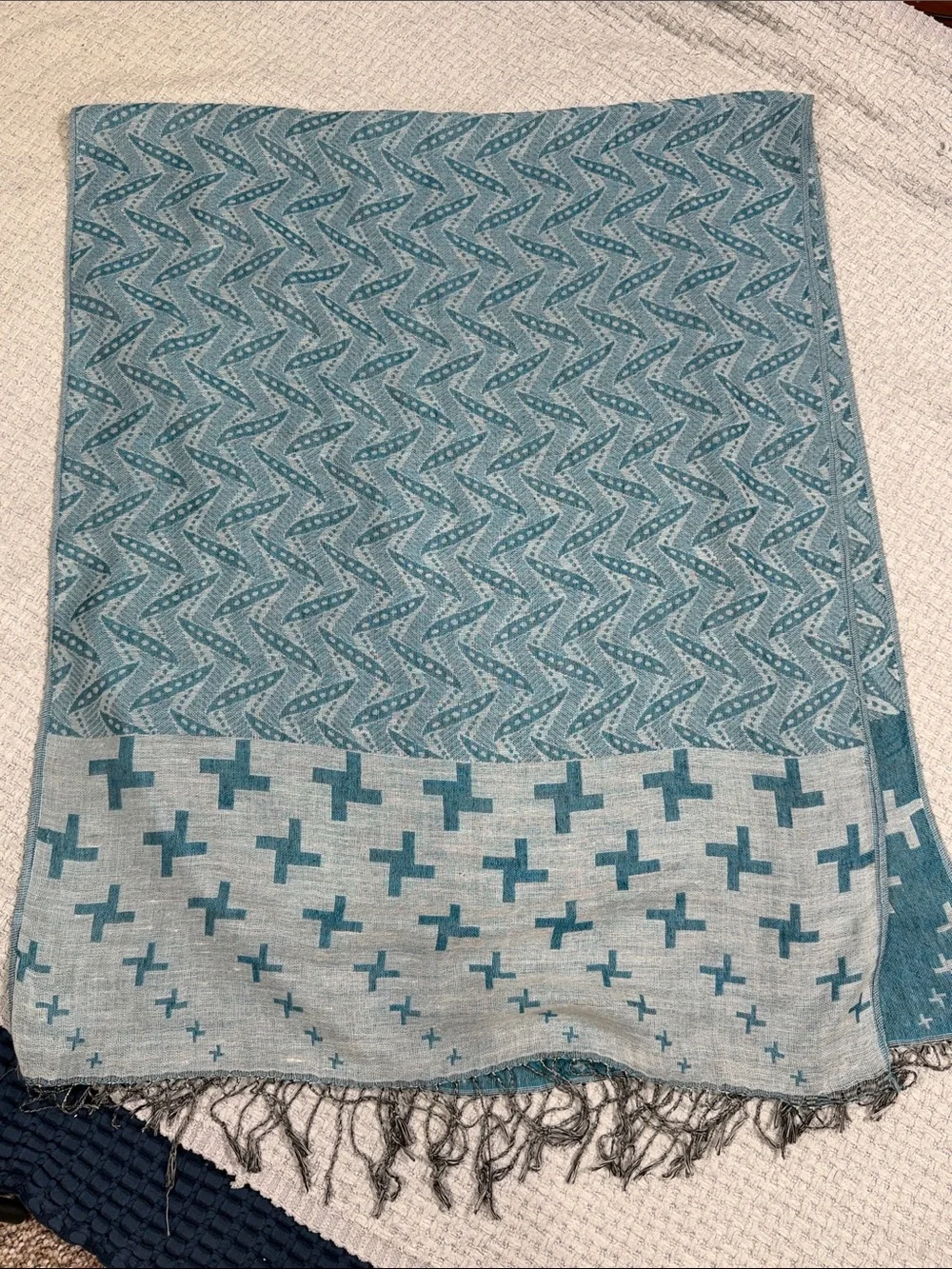 Gorgeous Pashmina Silk Blue Textured Scarf Soft Large